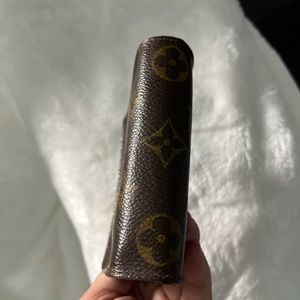 Lv wallet small perfecr for small bags